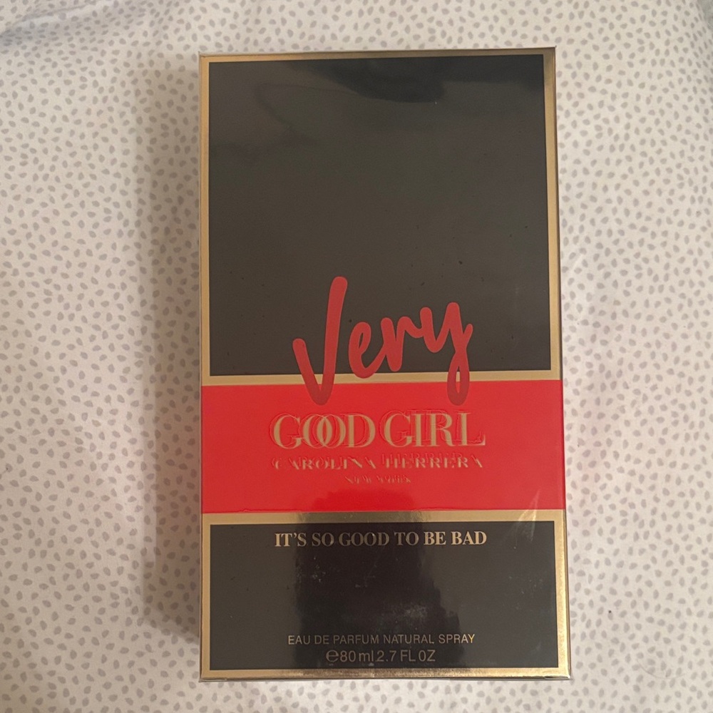 Carolina Herrera Very Good Girl Eau de Parfum - Black and Red Packaging